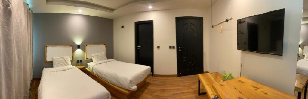 Eat And Read Hotel سكردو المظهر الخارجي الصورة